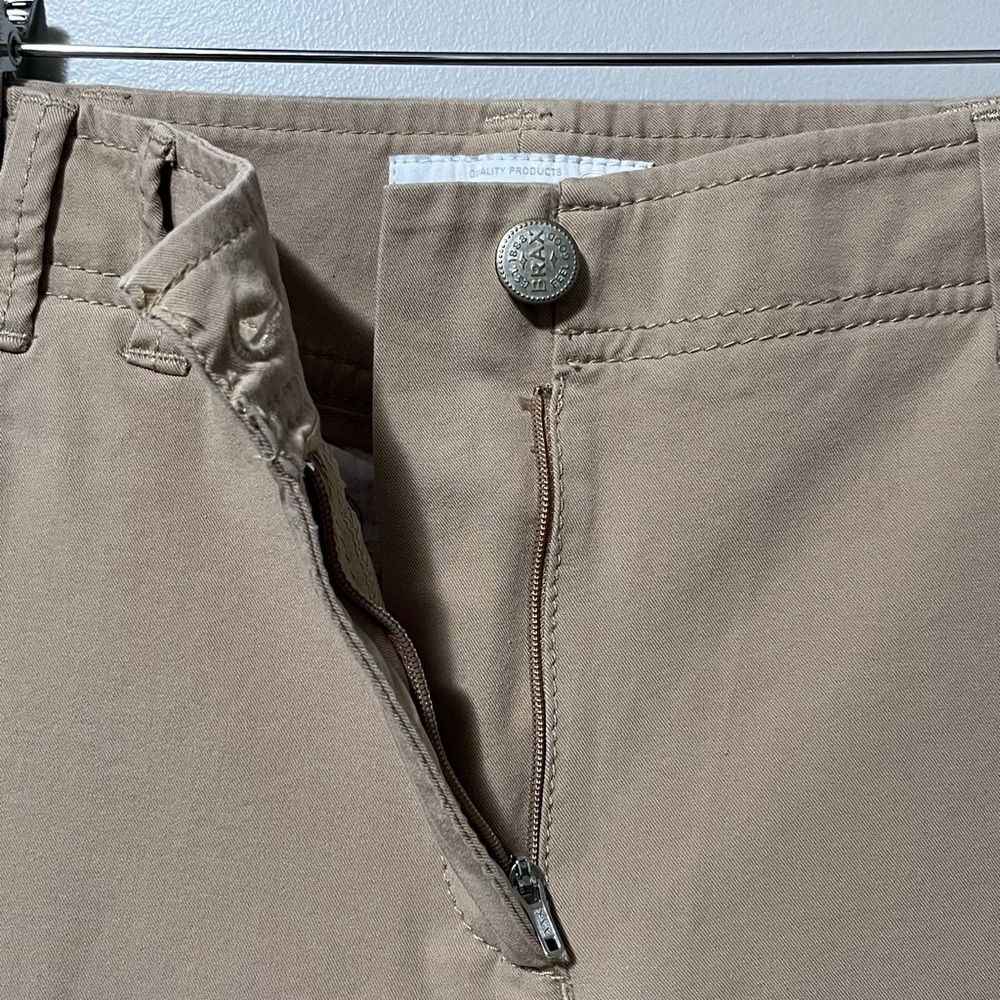 Brax Magic X Mid Rise Skinny Tan Chino Pant - Picture 4 of 11